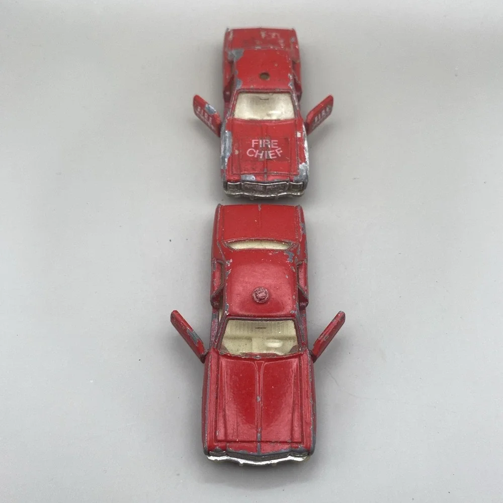 Set Lot of 2 Vintage Tomy Tomica Dodge Coronet Custom Fire Chief Red Die Cast‎